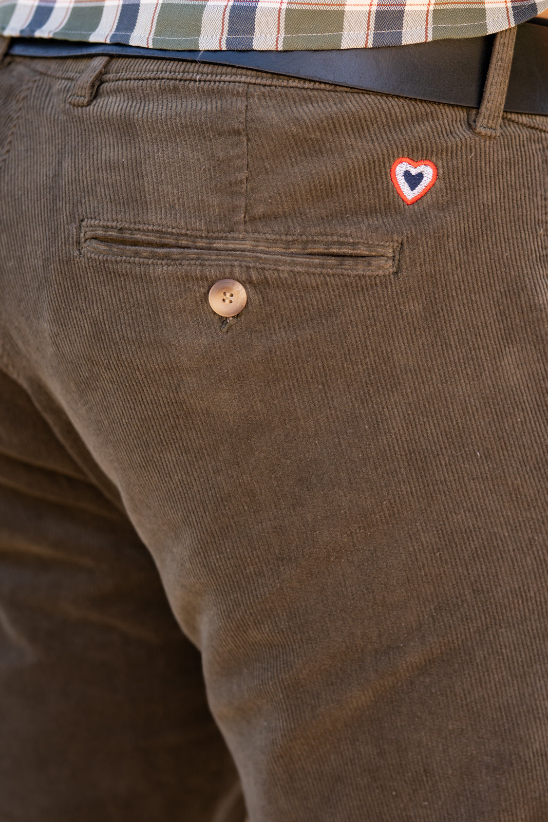 Pantalon velours côtelé kaki