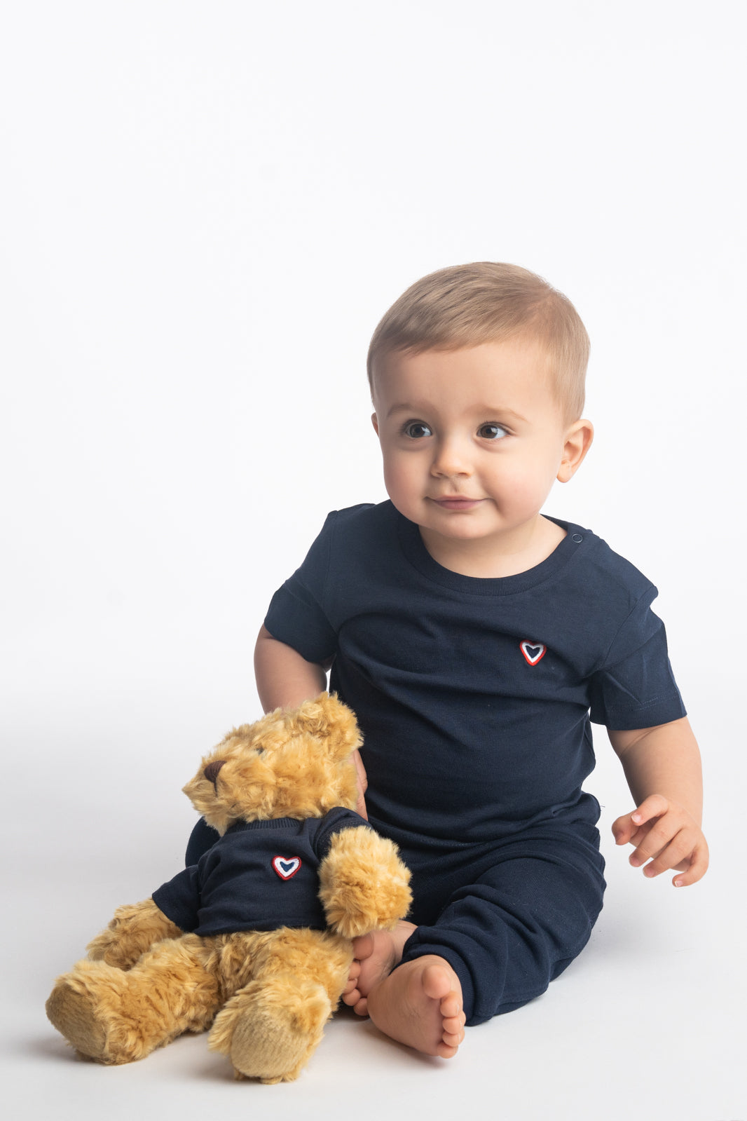 T-shirt bleu marine bébé