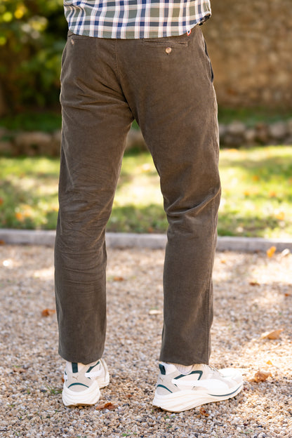 Pantalon velours côtelé kaki